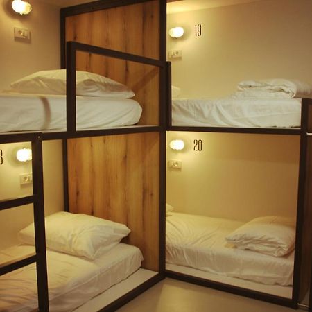 Garage Hostel Nova Gorica Eksteriør billede