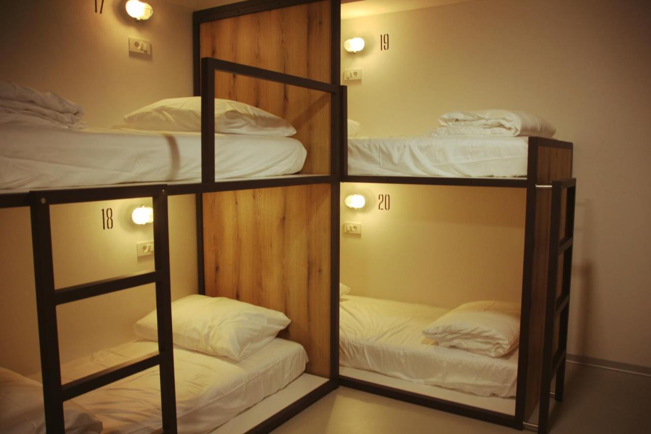 Garage Hostel Nova Gorica Eksteriør billede