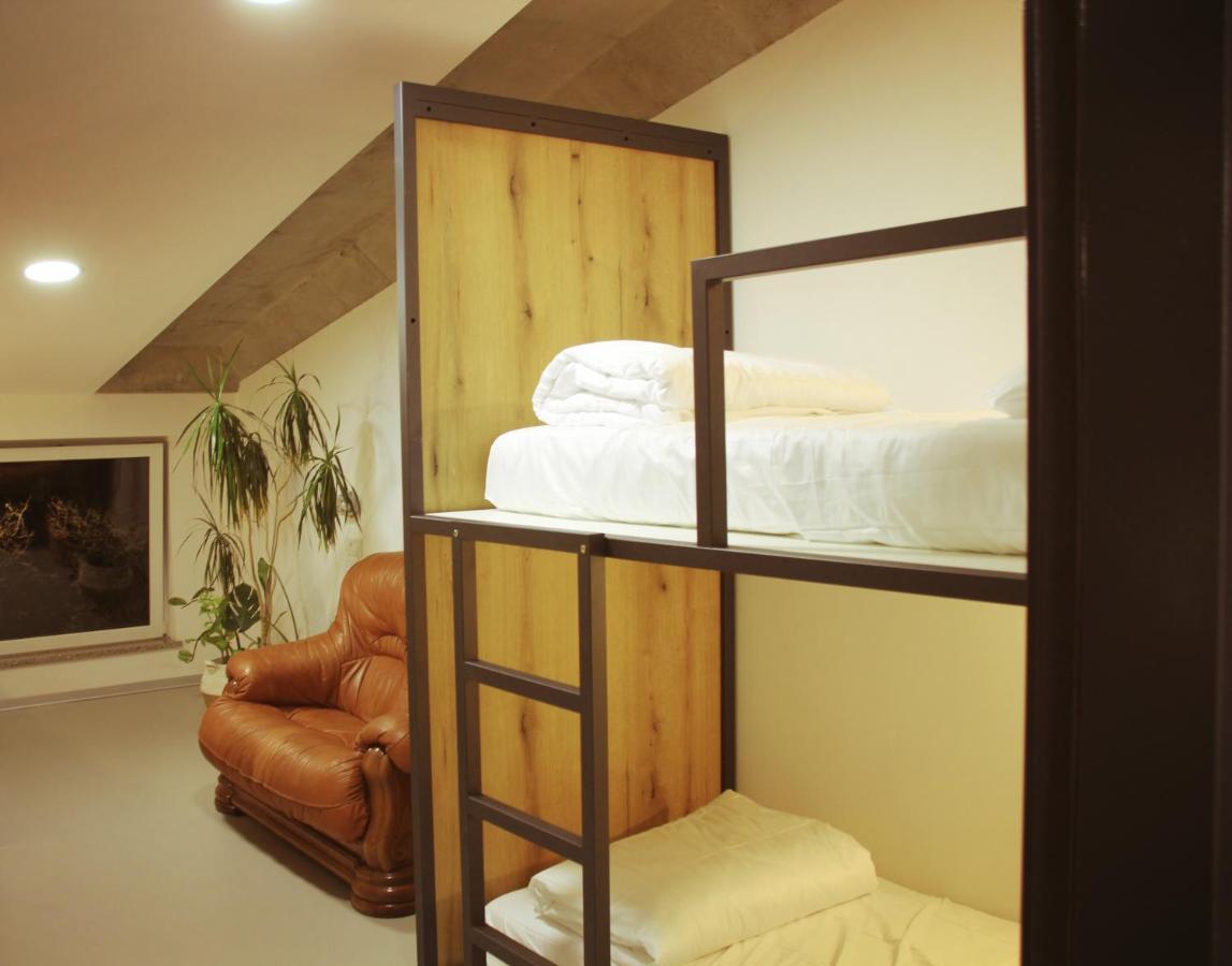 Garage Hostel Nova Gorica Eksteriør billede