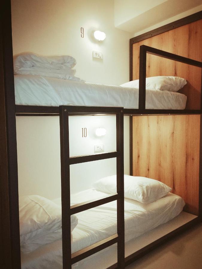 Garage Hostel Nova Gorica Eksteriør billede