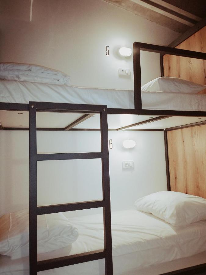 Garage Hostel Nova Gorica Eksteriør billede
